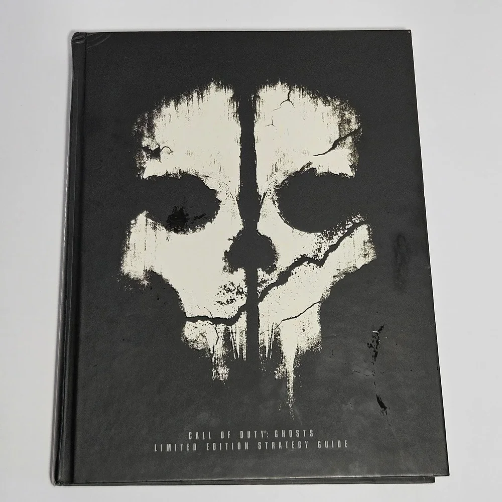 Call of Duty Ghosts Limited Edition Strategy Guide Hardcover BradyGames 2013